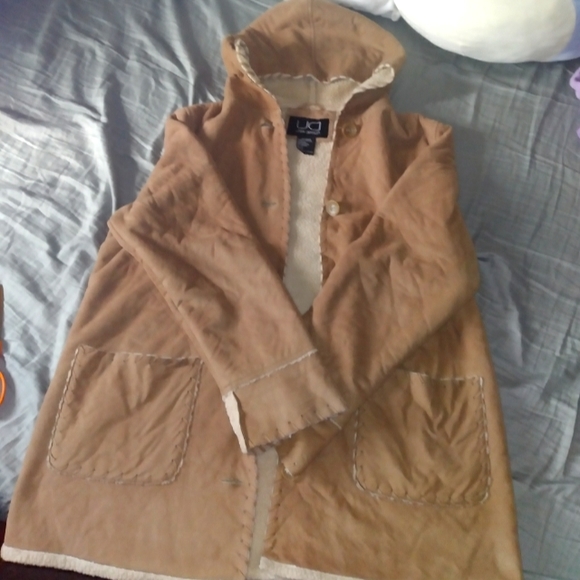 BROWN  AND FLUFFY WINTER JACKET - Picture 1 of 1